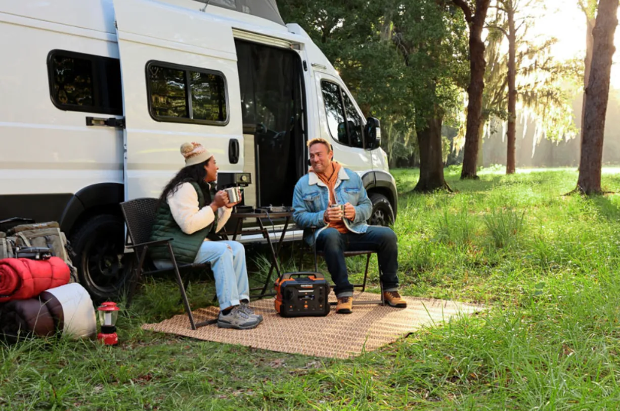 Generac GB1000 Portable Power Station and the Generac GS100 Solar Panel Accessory Package