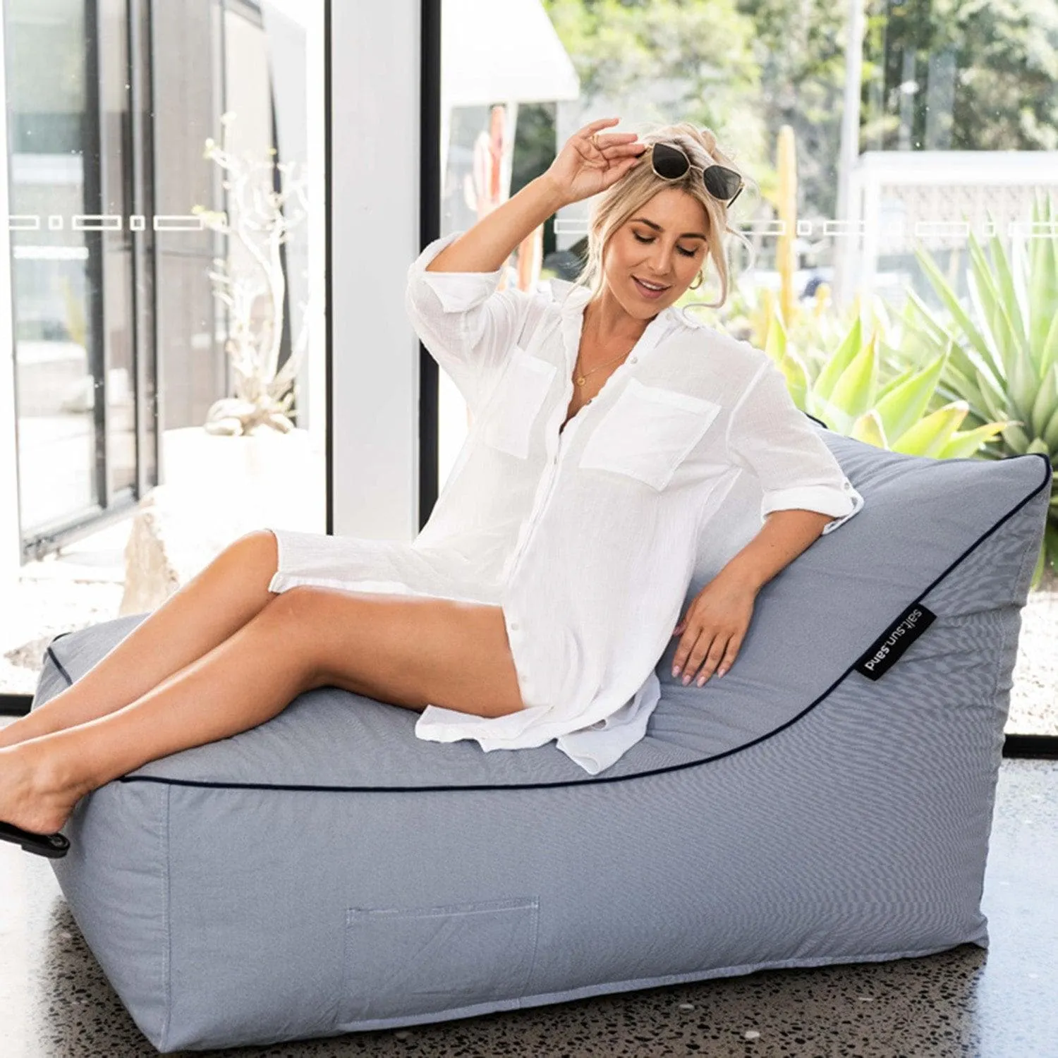 Kirra Indoor/Outdoor Bean Bag in Tweed Navy